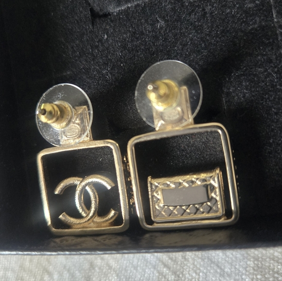 Chanel Strass Perfume Bottle Stud Earrings - Picture 7 of 10